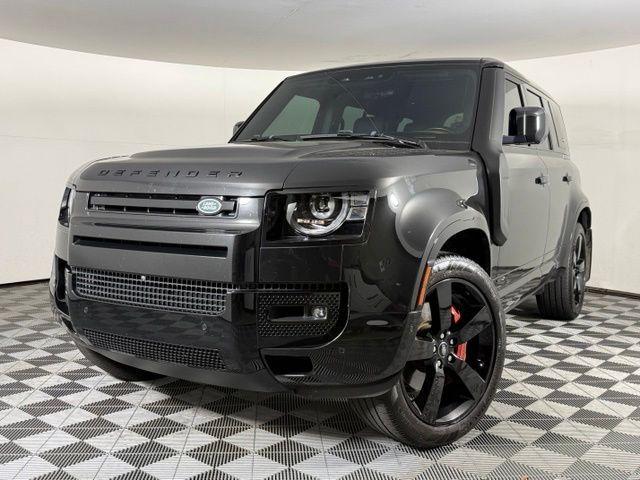 2022 Land Rover Defender X's photo