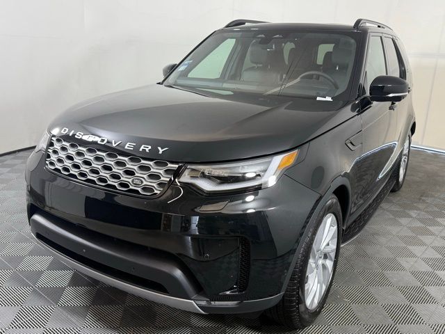 2025 Land Rover Discovery S photo 2