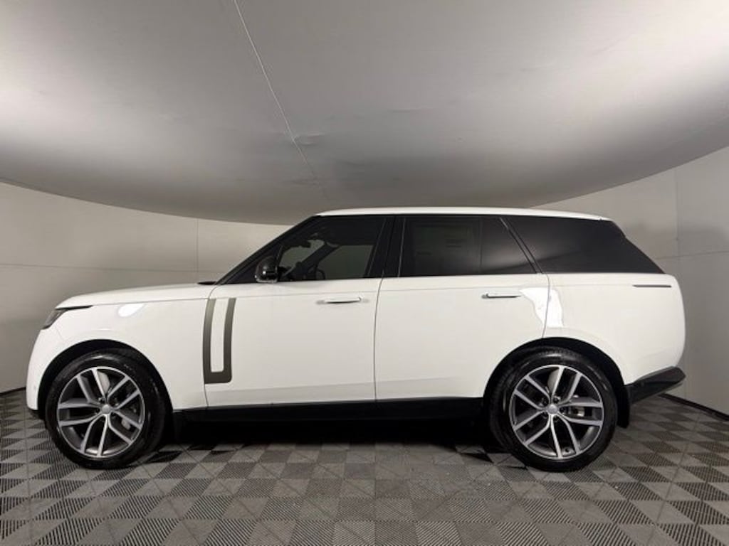 New 2025 Land Rover Range Rover SE SUV
