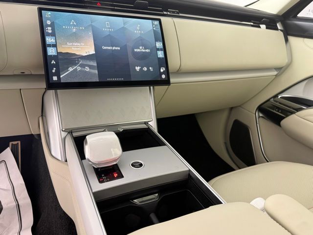 2026 Land Rover Range Rover SV - Photo 23