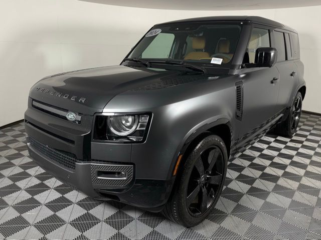 2024 Land Rover Defender 110 Carpathian Edition photo 3