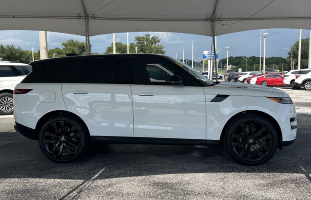Used 2025 Land Rover Range Rover Sport SE SUV