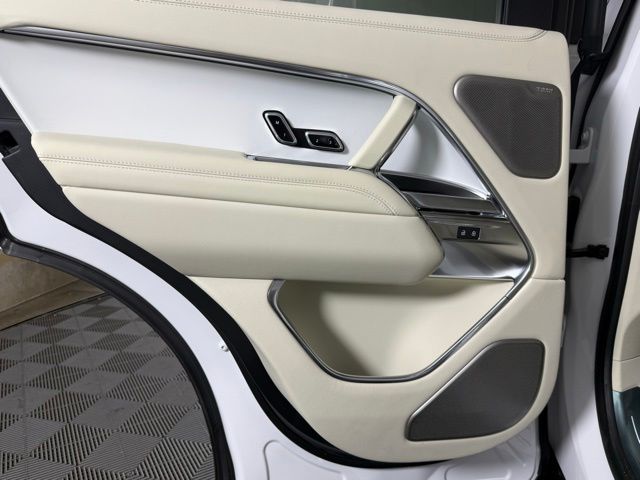 2026 Land Rover Range Rover SV - Photo 24
