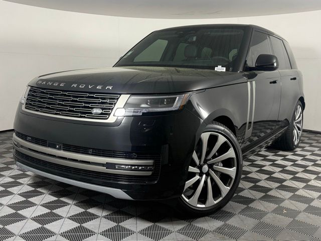 2025 Land Rover Range Rover 4.4 SE SWB's photo