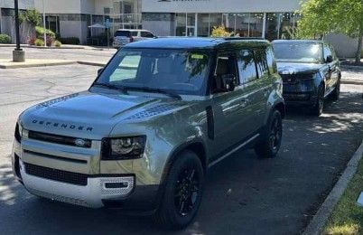 2025 Land Rover Defender 110 S P300's photo