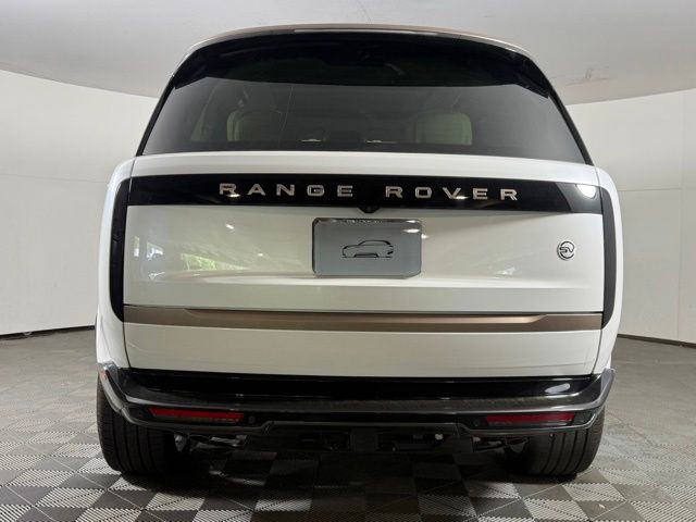 2026 Land Rover Range Rover SV - Photo 8