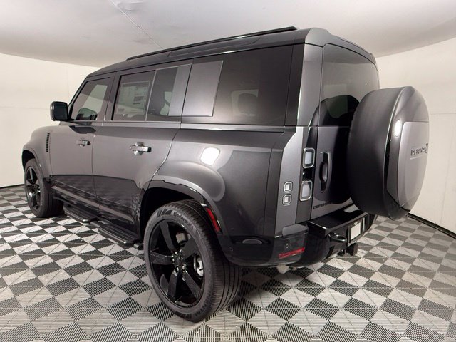 New 2026 Land Rover Defender 110 X-Dynamic SE SUV