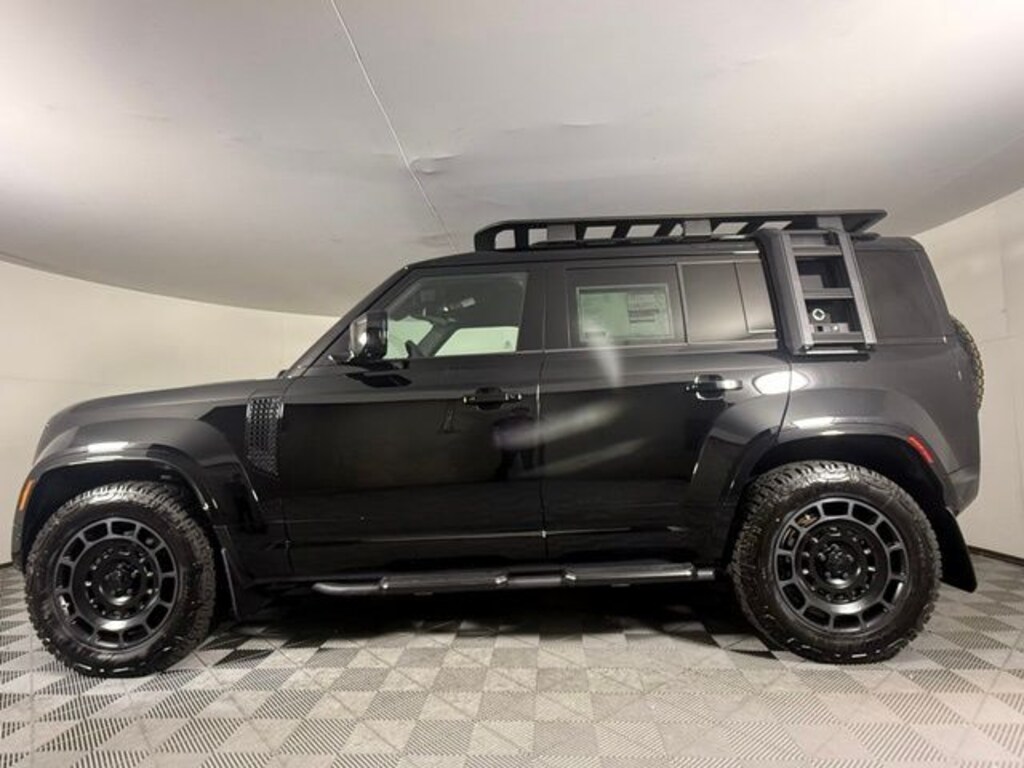 New 2026 Land Rover Defender 110 Octa Black Defender 110 Octa Black SUV