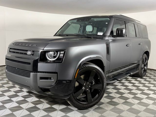 2026 Land Rover Defender 130 V8 P500's photo