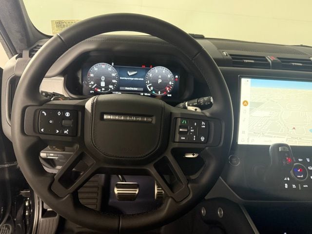 2026 Land Rover Defender V8 - Photo 17