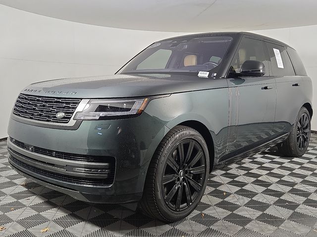2023 Land Rover Range Rover SE's photo