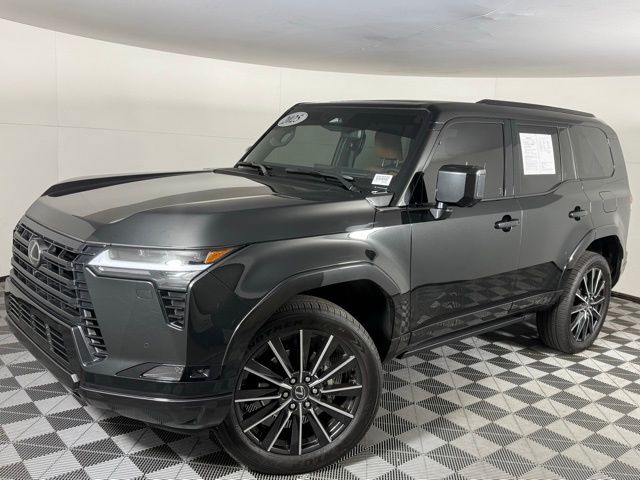 2025 Lexus GX Luxury's photo