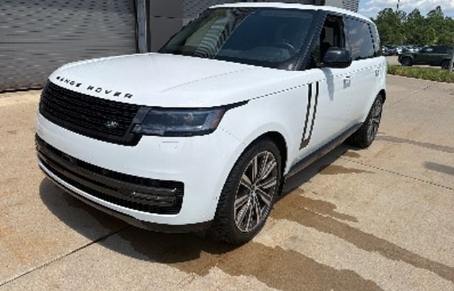2025 Land Rover Range Rover 3.0 SE LWB 7's photo