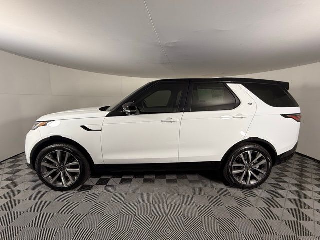 2025 Land Rover Discovery SE photo 3