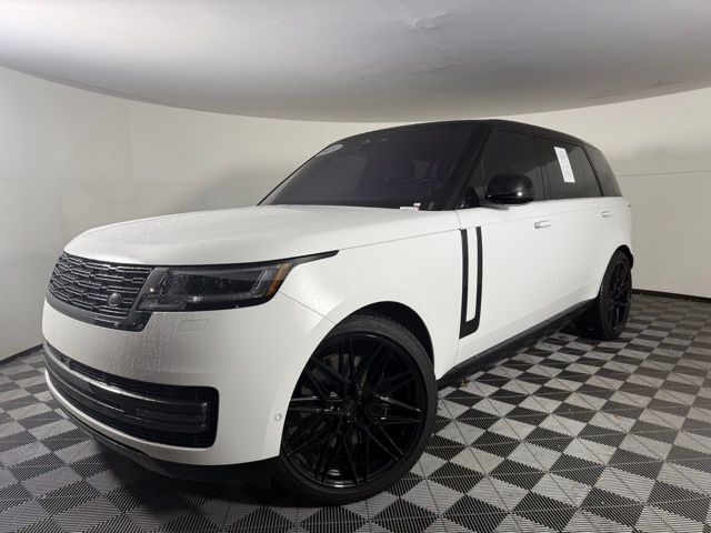 2023 Land Rover Range Rover SE's photo