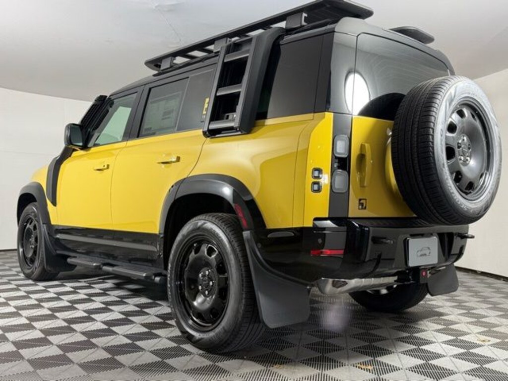 New 2026 Land Rover Defender 110 Trophy Edition - Sandglow Defender 110 Trophy Edition - Sandglow SUV