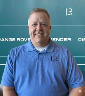 Staff member Craig Hiddleston from ID_877c37