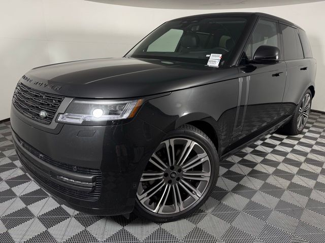 2025 Land Rover Range Rover Autobiography photo 2