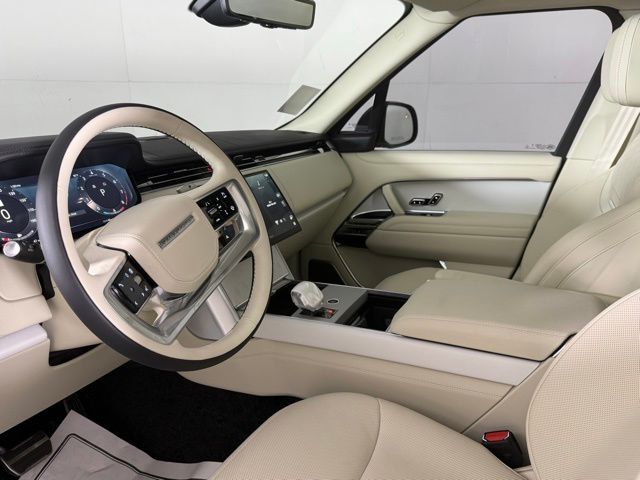 2026 Land Rover Range Rover SV - Photo 17