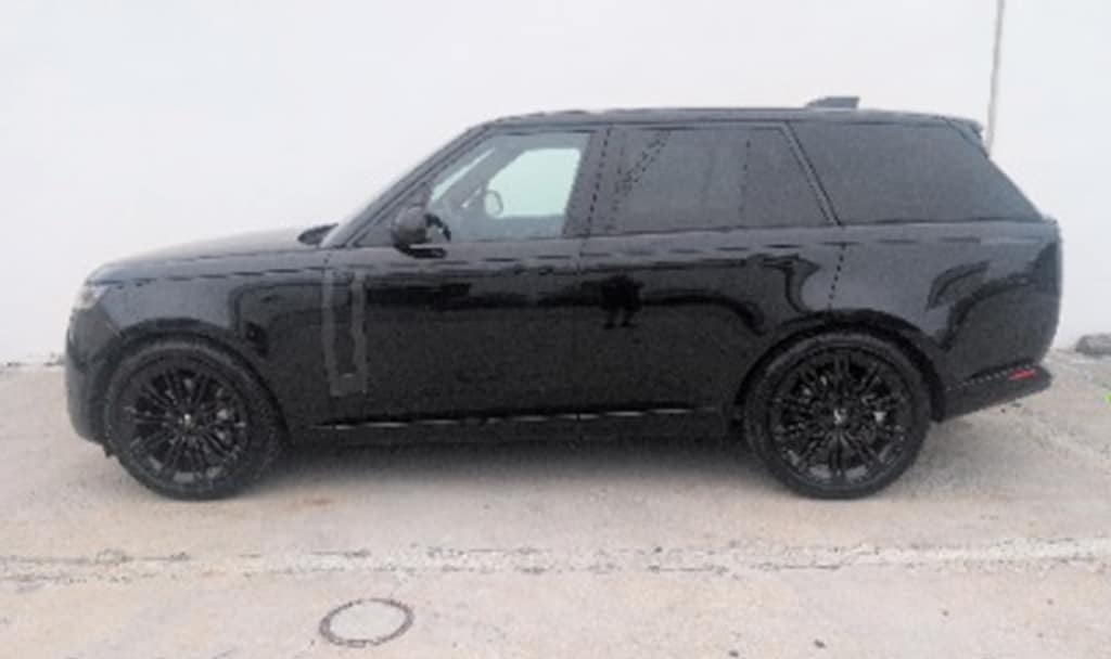 Used 2025 Land Rover Range Rover SE SUV