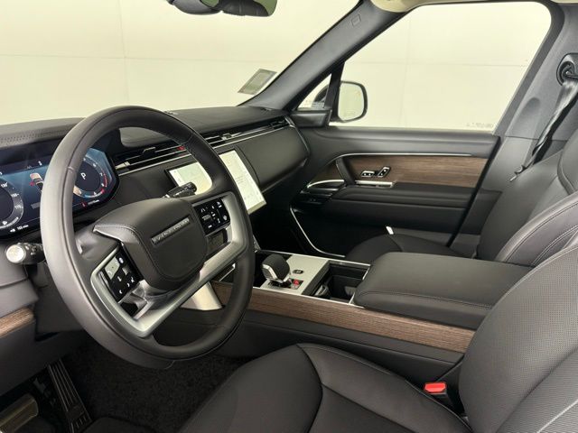 2025 Land Rover Range Rover SE - Photo 17