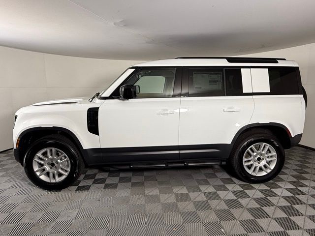 2026 Land Rover Defender 110 S photo 4