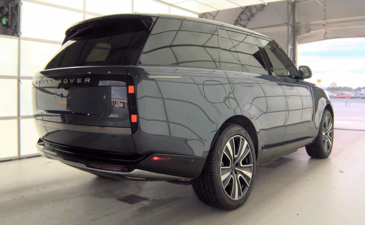 Used 2026 Land Rover Range Rover SE SUV