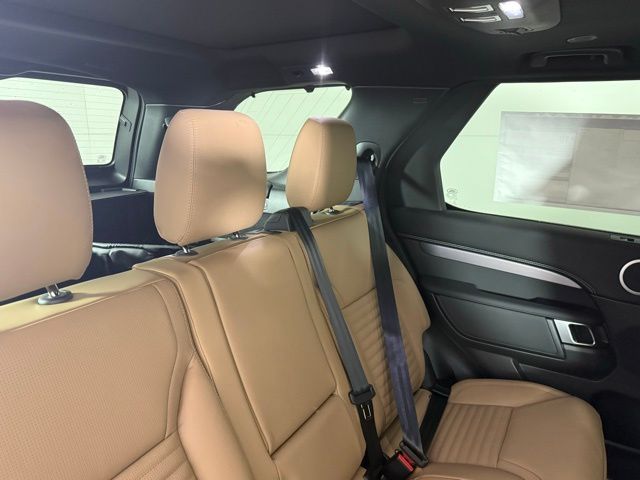 2026 Land Rover Discovery Gemini Edition - Photo 31