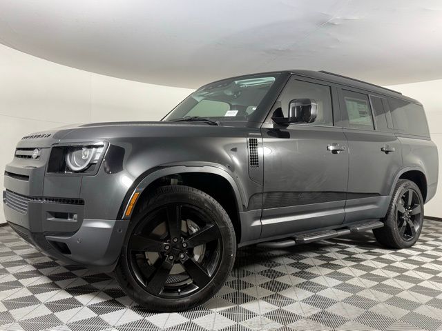 2026 Land Rover Defender S's photo