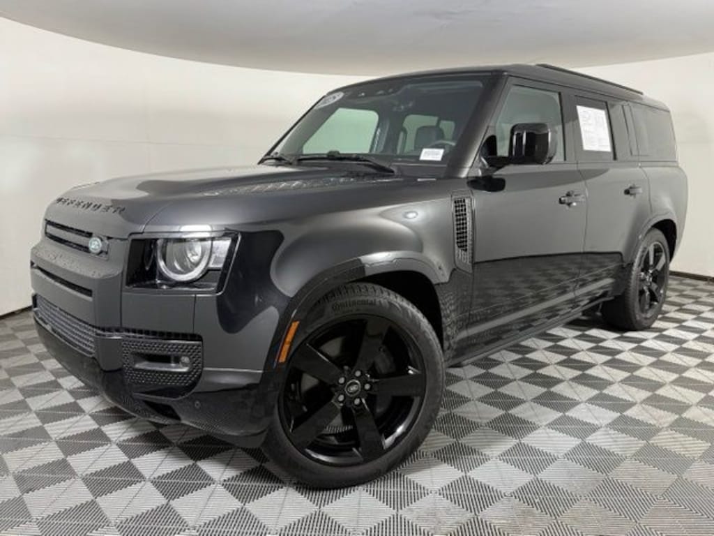 Used 2025 Land Rover Defender 130 X-Dynamic SE SUV