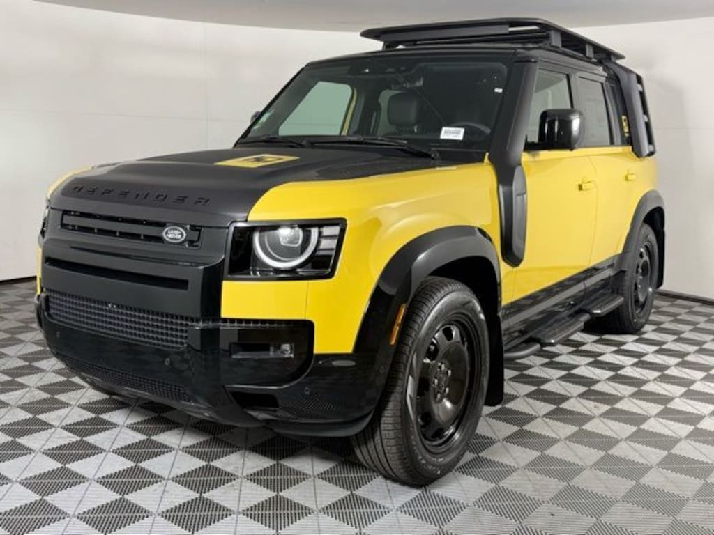 New 2026 Land Rover Defender 110 Trophy Edition - Sandglow Defender 110 Trophy Edition - Sandglow SUV