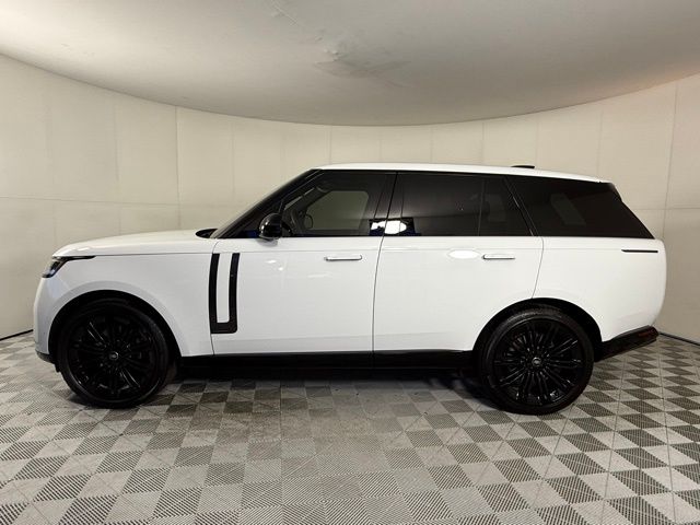 2025 Land Rover Range Rover Autobiography photo 2