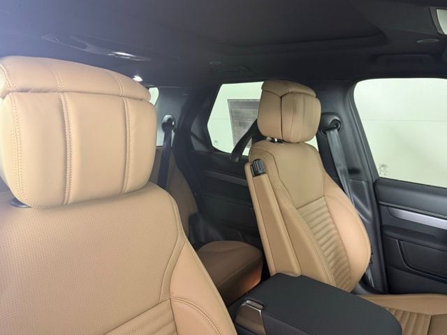 2026 Land Rover Discovery Gemini Edition - Photo 34