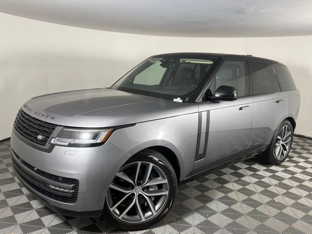 2025 Land Rover Range Rover SE's photo