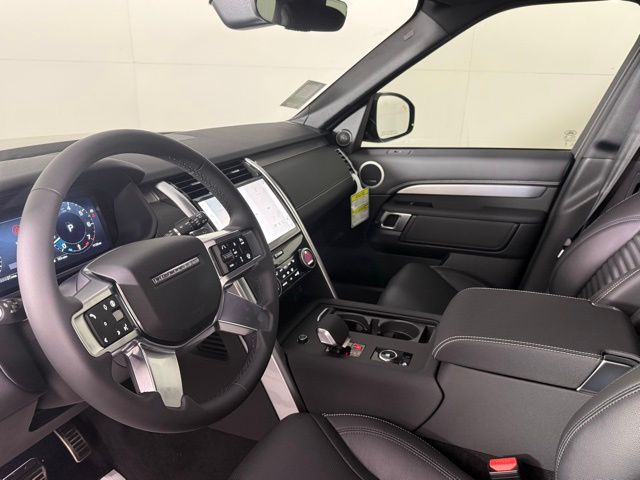 2026 Land Rover Discovery Gemini Edition - Photo 6