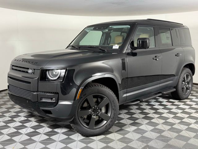 2026 Land Rover Defender S's photo