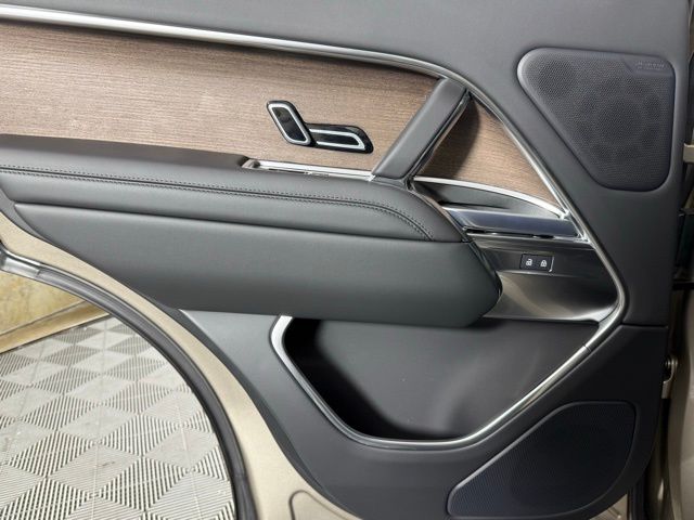 2025 Land Rover Range Rover SE - Photo 22