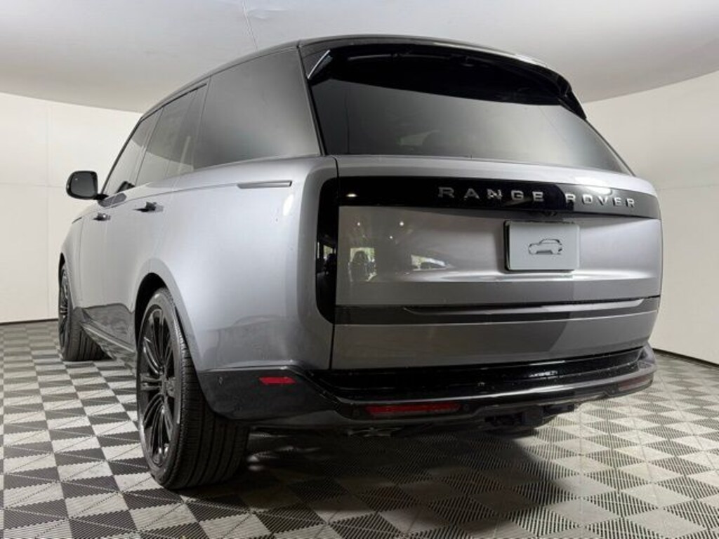 New 2026 Land Rover Range Rover SE SUV