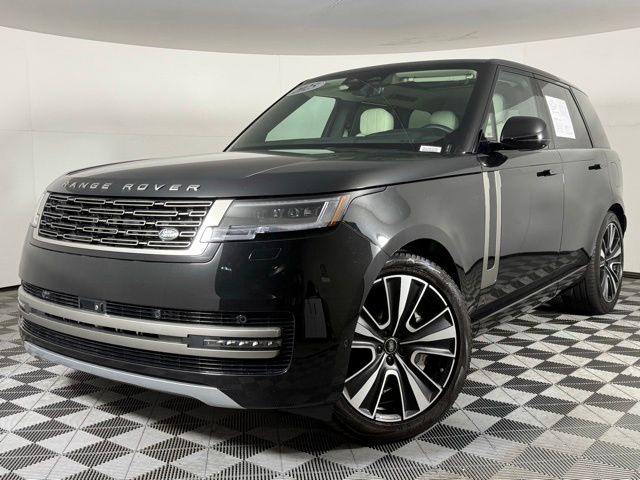 2025 Land Rover Range Rover 3.0 PHEV SE SWB's photo