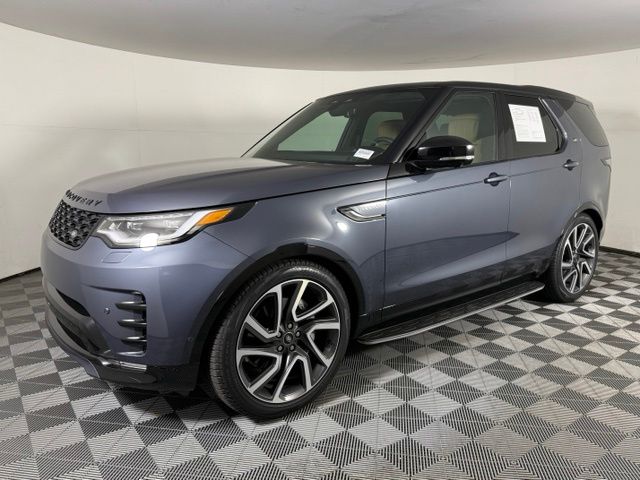 Used 2025 Land Rover Discovery Dynamic SE SUV
