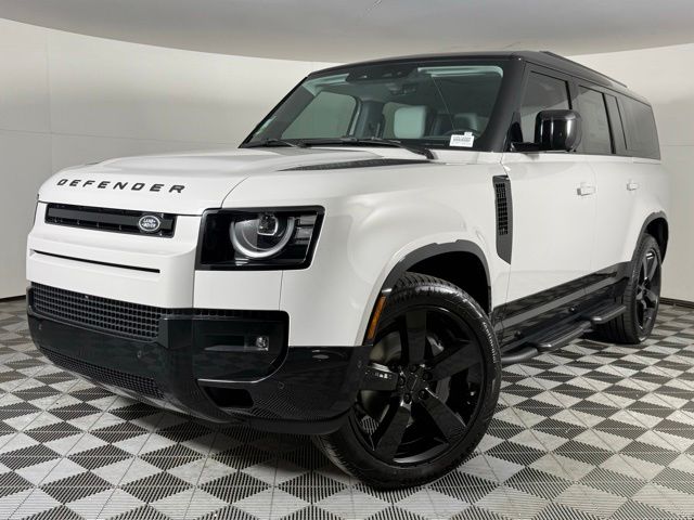 2026 Land Rover Defender 130 X-Dynamic SE P400's photo