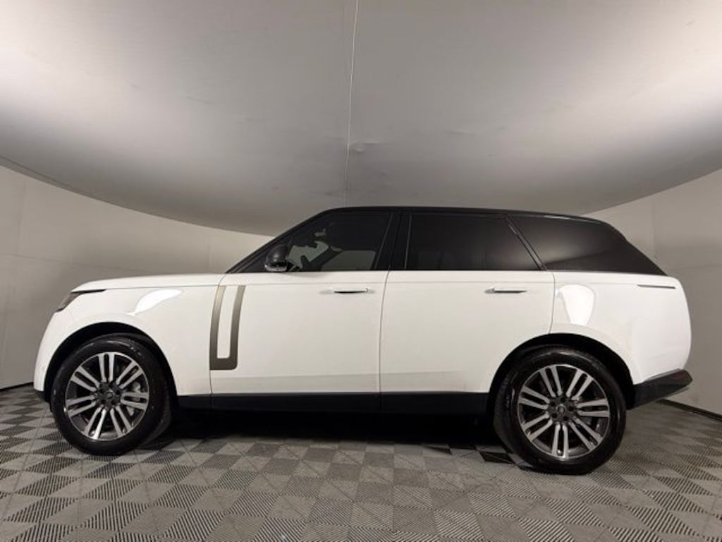 New 2025 Land Rover Range Rover SE SUV