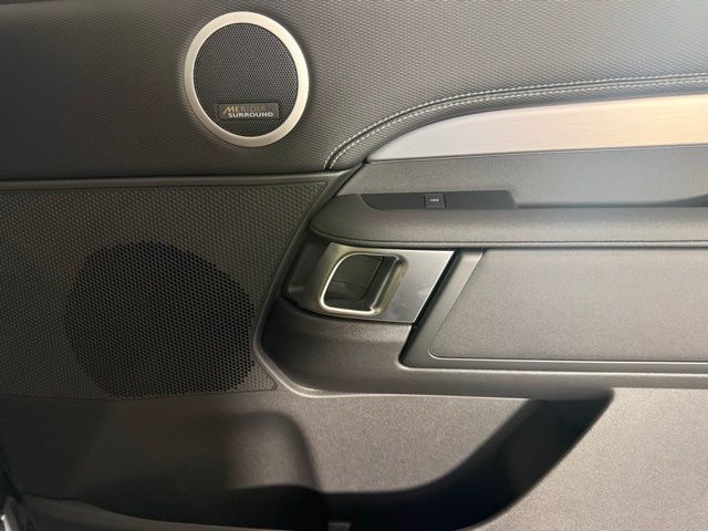 2026 Land Rover Discovery Gemini Edition - Photo 33