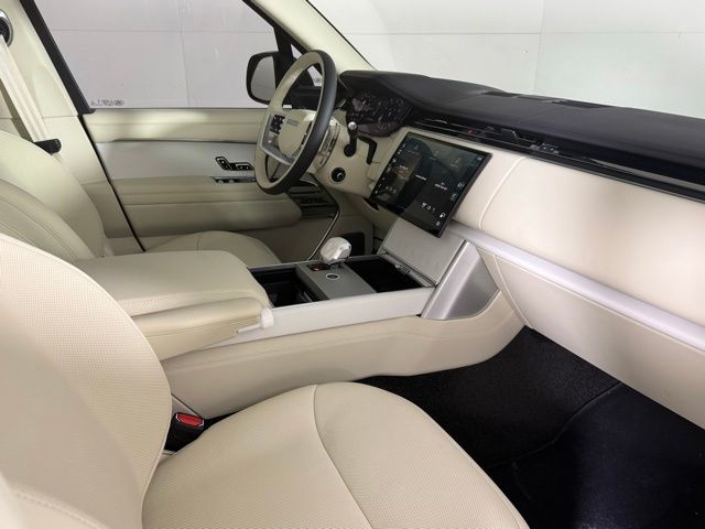2026 Land Rover Range Rover SV - Photo 35