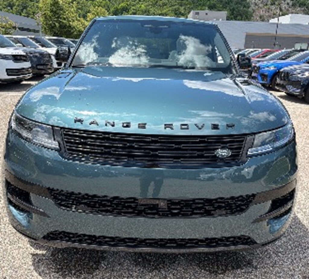 Used 2025 Land Rover Range Rover Sport SE SUV