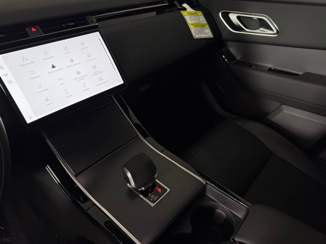 2026 Land Rover Range Rover Velar S - Photo 22