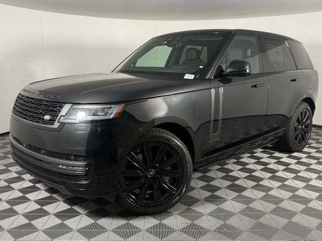 2025 Land Rover Range Rover SE's photo