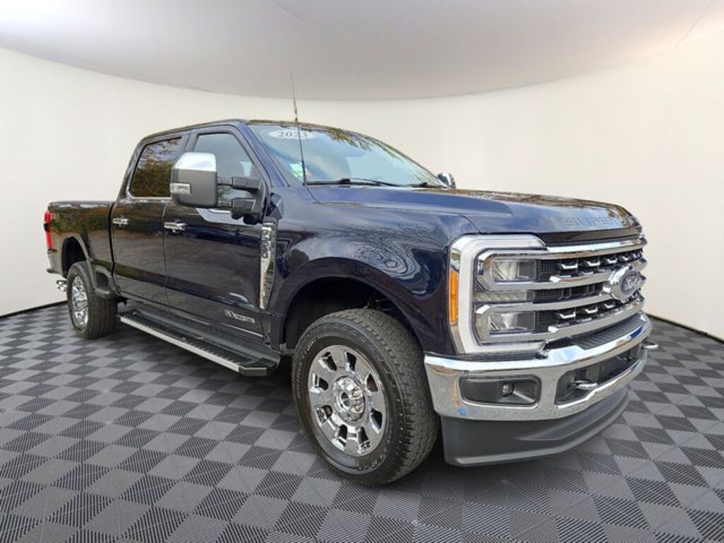 Used 2023 Ford F-250SD Lariat Truck