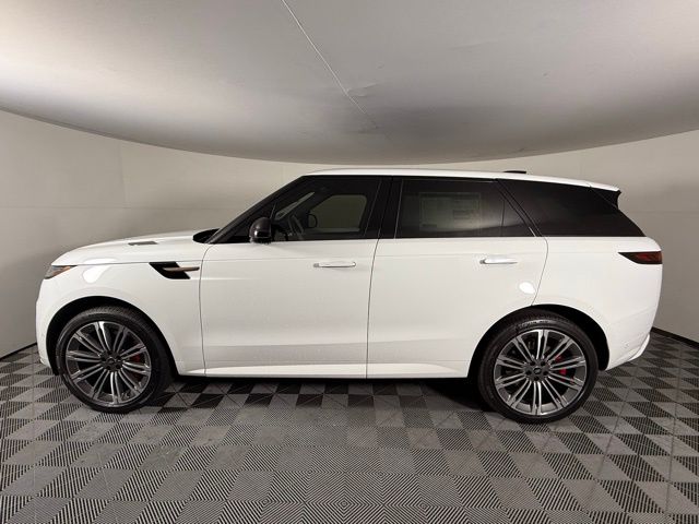 2025 Land Rover Range Rover Sport SE photo 3