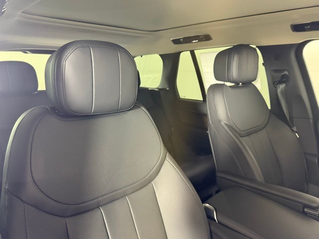 2025 Land Rover Range Rover SE - Photo 31